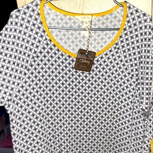 Matilda Jane Clothing Size XL, Women’s Top, Quarter Length sleeves, Scoop Neck